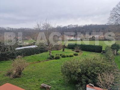 Maison - 280 m² - 8 pièces