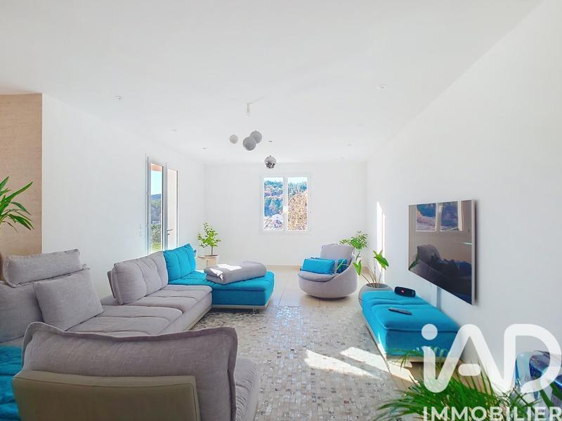 Maison - 150 m² - 6 pièces