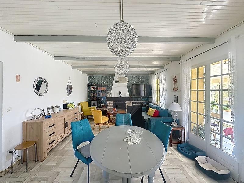 Maison - 159 m² - 7 pièces