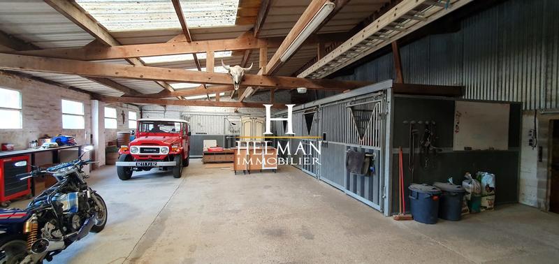 Maison - 536 m² - 16 pièces