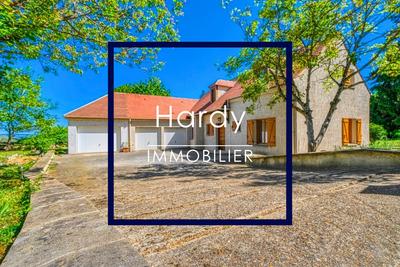 Maison - 140 m² - 7 pièces