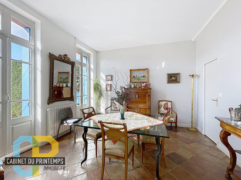 Maison - 199 m² - 8 pièces
