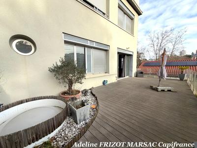 Appartement - 130 m² - 4 pièces