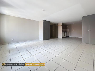 Appartement - 84 m² - 3 pièces