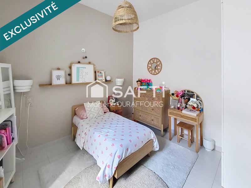 Appartement - 90 m² - 4 pièces