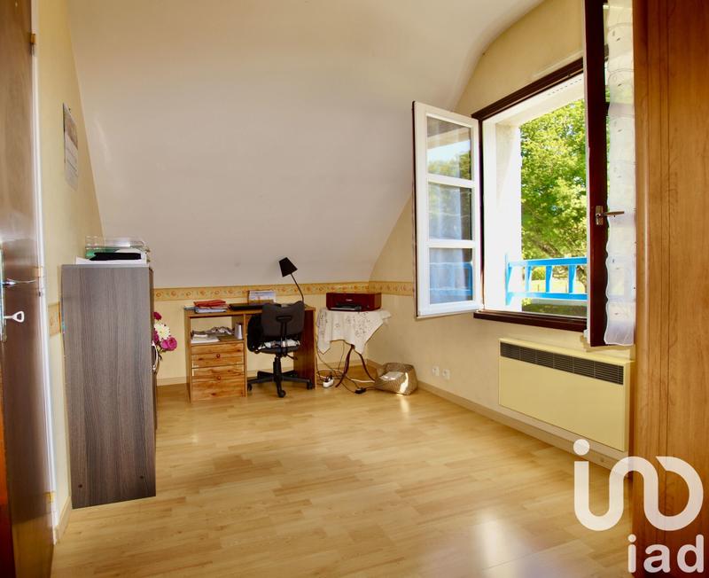 Maison - 94 m² - 6 pièces