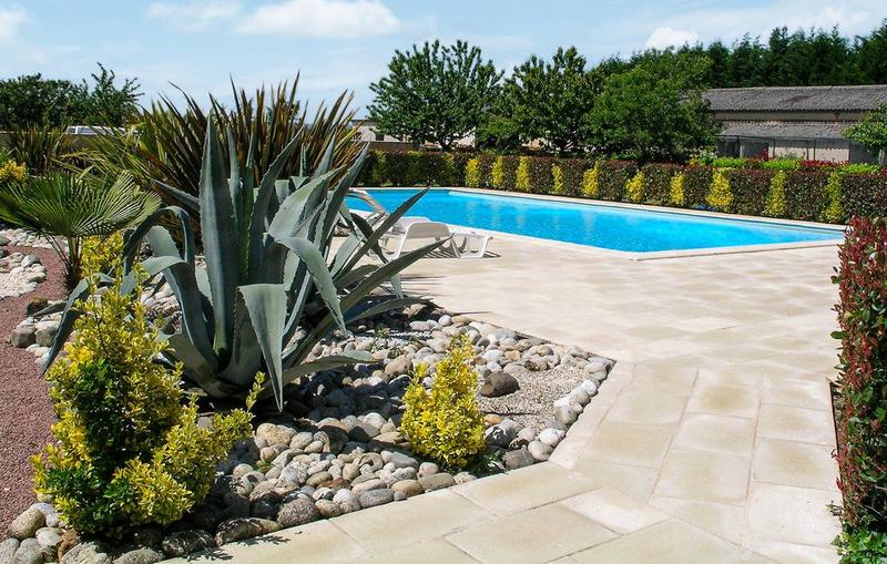 Maison - 680 m² - 20 pièces