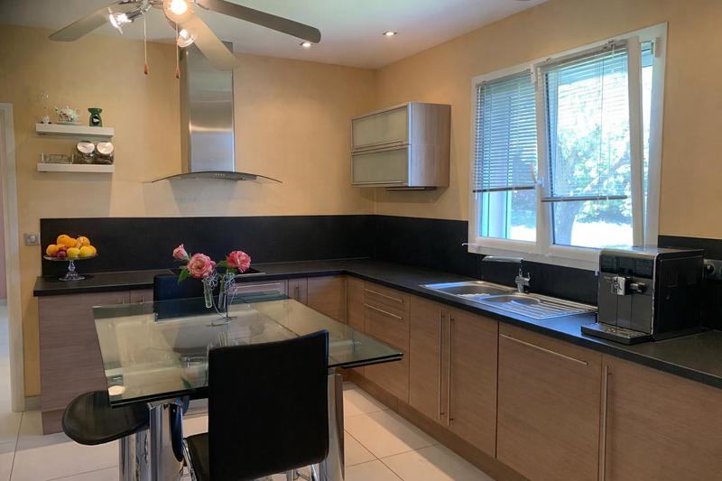 Villa - 176 m² - 9 pièces