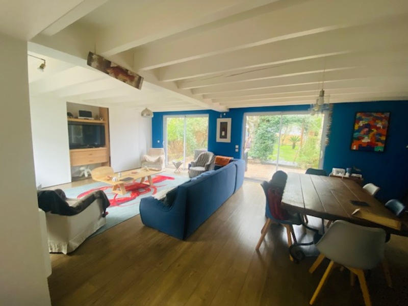 Maison - 181 m² - 7 pièces