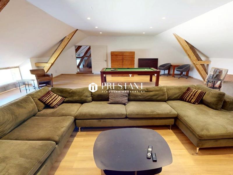 Demeure - 590 m² - 14 pièces