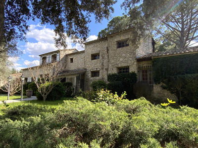 Maison - 400 m² - 10 pièces