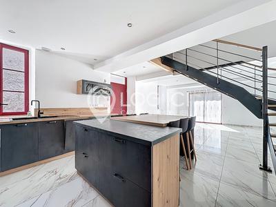 Maison - 99 m² - 3 pièces