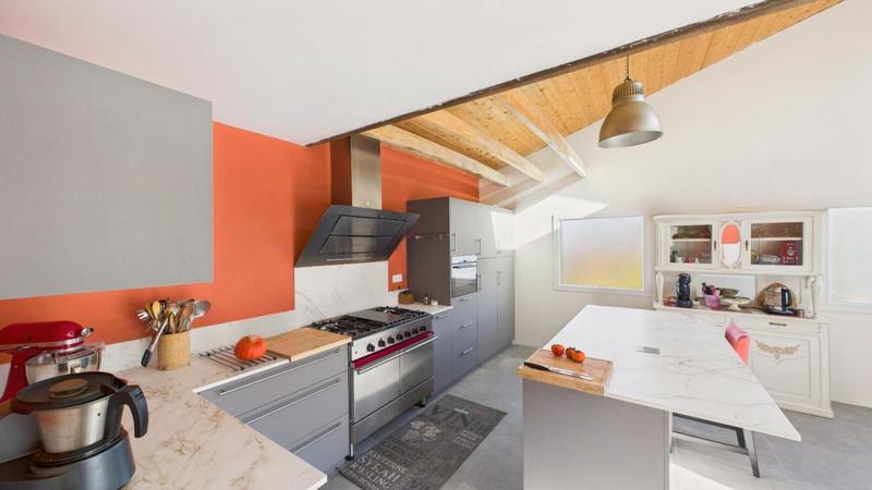 Maison - 355 m² - 14 pièces