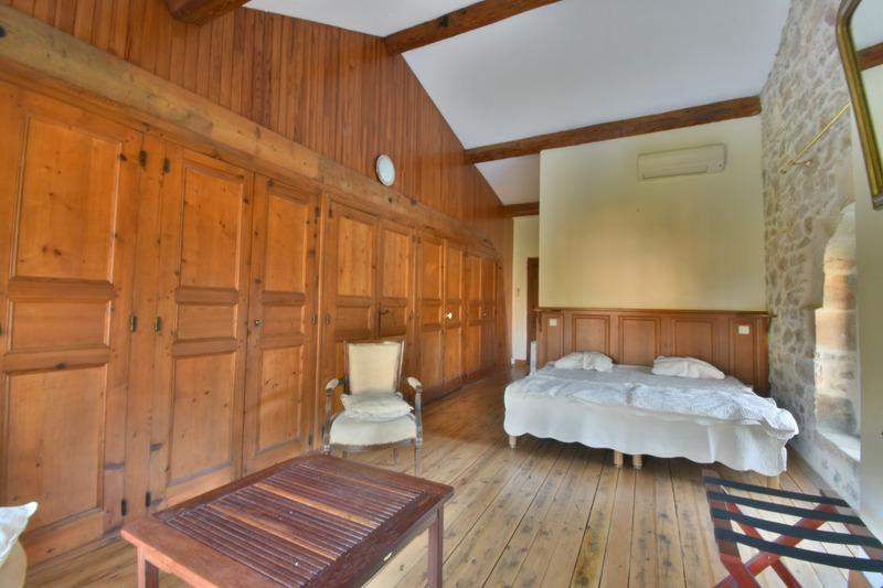 Propriété - 88 m² - 4 pièces