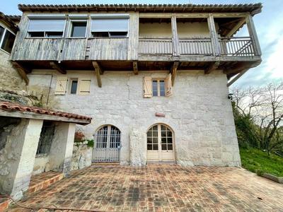Propriété - 608 m² - 15 pièces