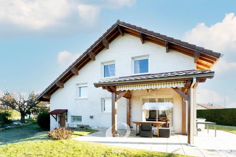 Maison traditionnelle - 113 m² - 4 pièces