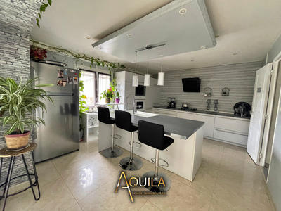 Maison - 130 m² - 5 pièces