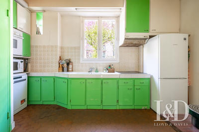 Maison - 183 m² - 9 pièces