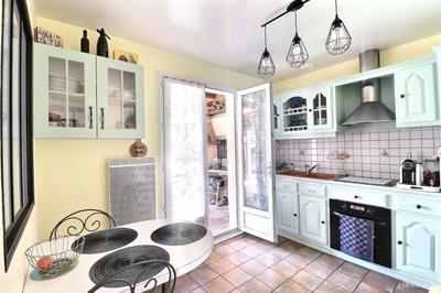 Maison - 90 m² - 6 pièces