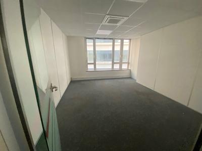 Bureau - 1 200 m²