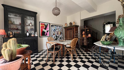 Villa - 374 m² - 8 pièces