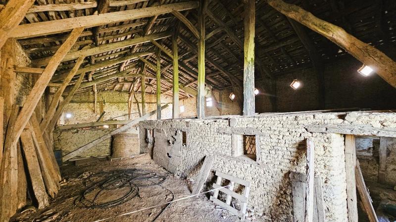 Propriété - 223 m² - 9 pièces