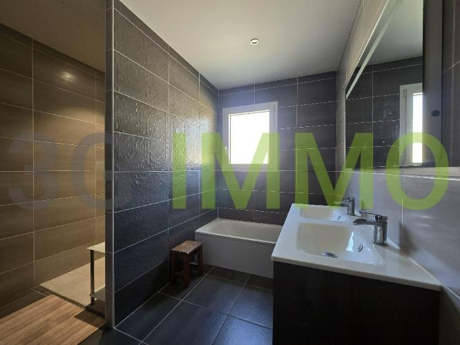 Maison contemporaine - 202 m² - 5 pièces