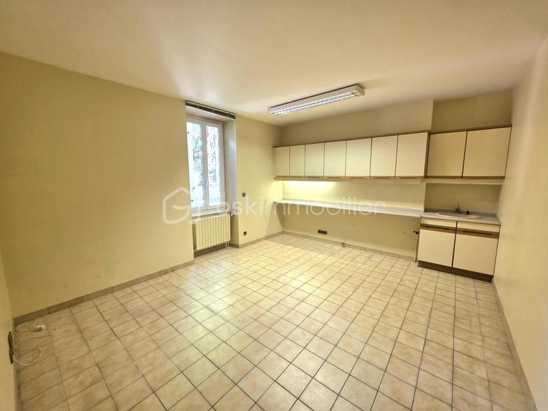 Demeure - 320 m² - 10 pièces