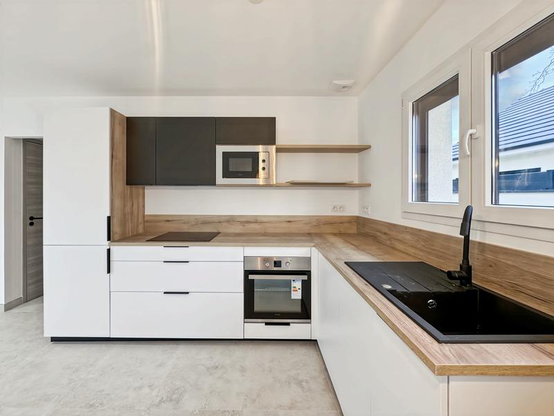 Maison - 95 m² - 4 pièces