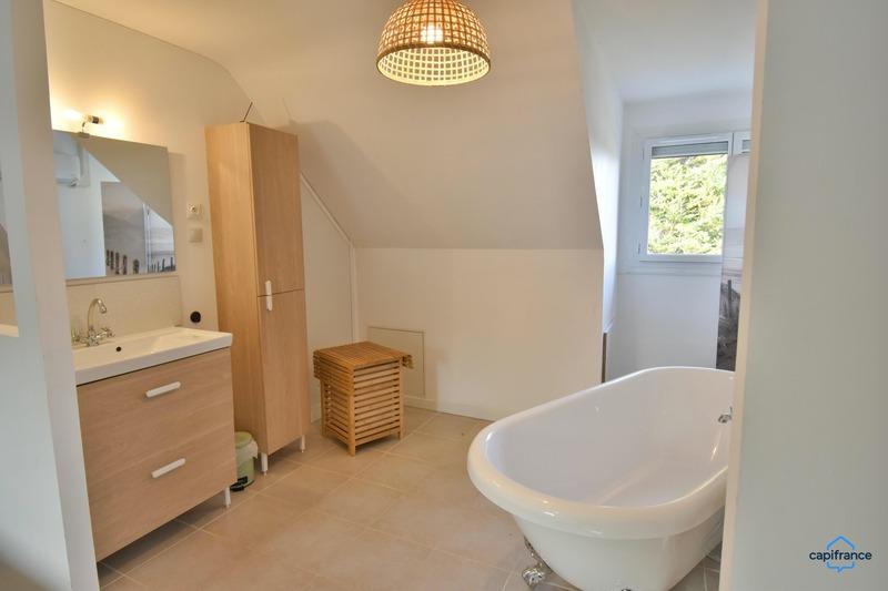 Maison - 215 m² - 8 pièces