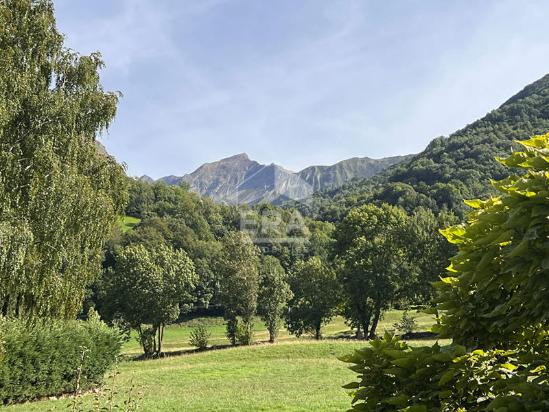 Maison - 313 m² - 12 pièces