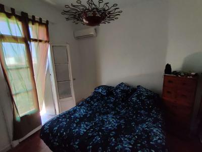 Studio - 149 m² - 5 pièces