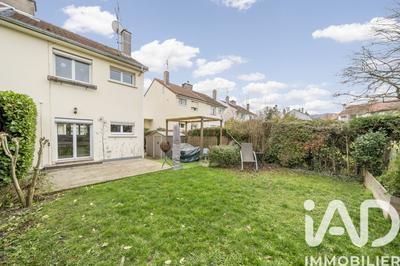 Maison - 88 m² - 6 pièces