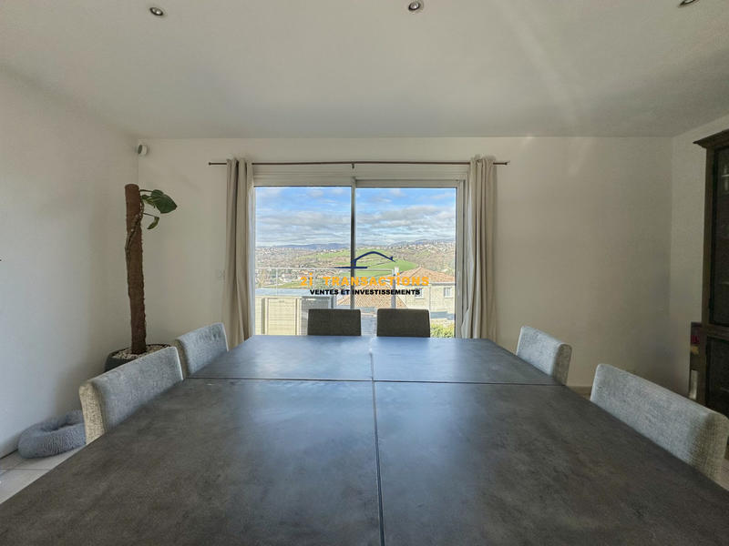 Maison - 145 m² - 5 pièces