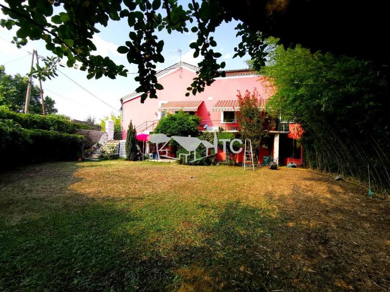 Maison en pierre - 104 m² - 5 pièces