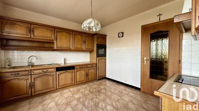 Maison - 198 m² - 7 pièces