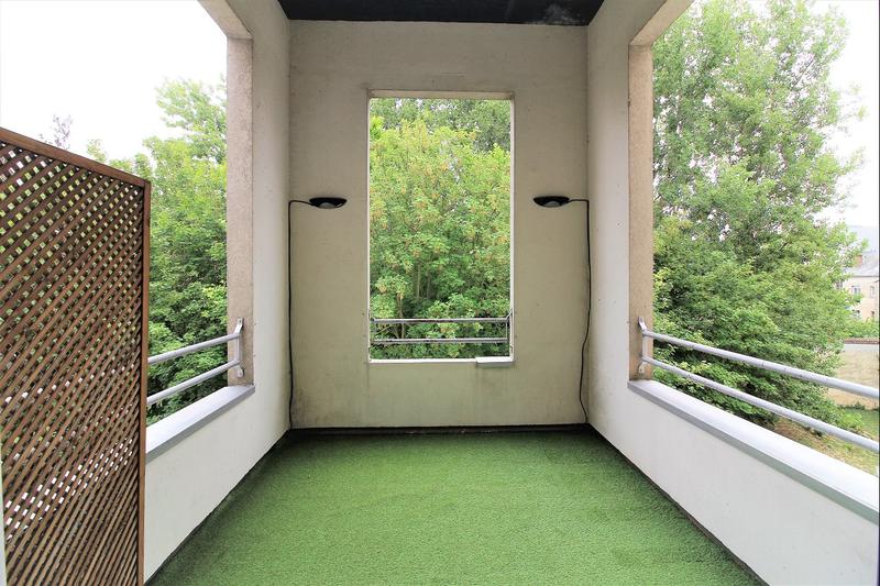 Appartement - 94 m² - 5 pièces