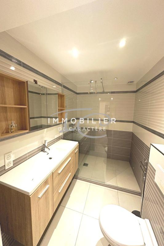 Appartement - 80 m² - 3 pièces