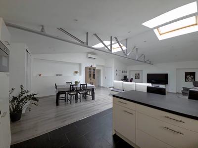 Appartement - 125 m² - 4 pièces