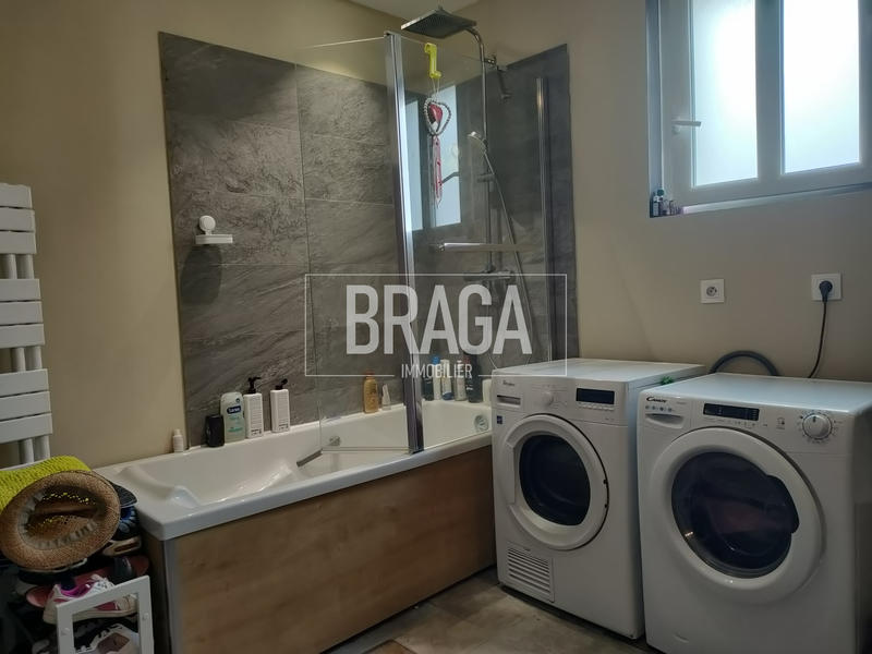 Maison - 230 m² - 4 pièces