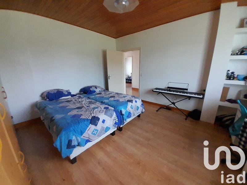 Maison - 202 m² - 7 pièces