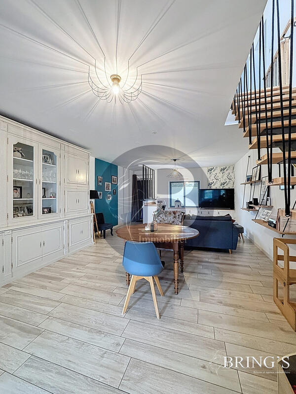 Maison - 110 m² - 5 pièces