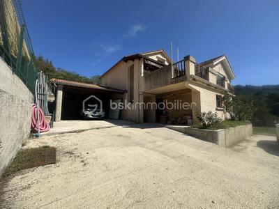 Villa - 125 m² - 5 pièces