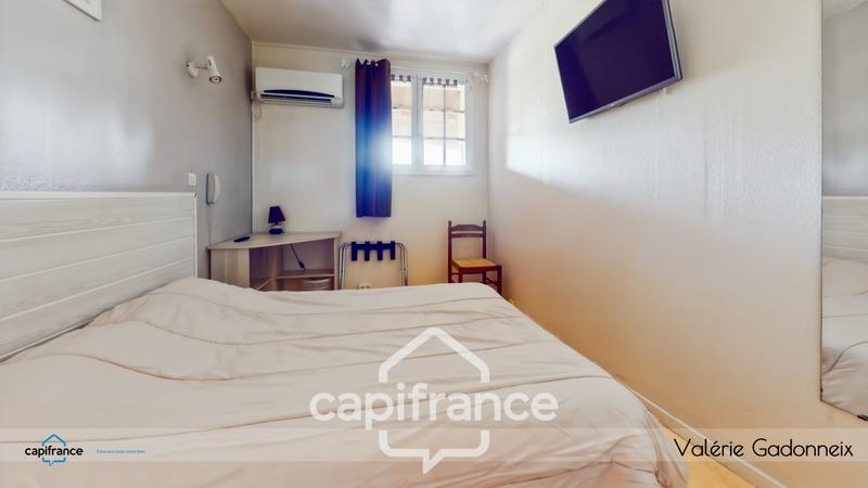 Propriété - 765 m² - 23 pièces