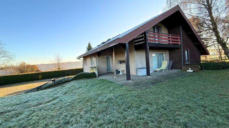 Maison - 225 m² - 8 pièces