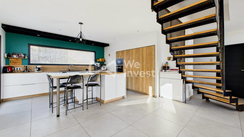 Maison - 138 m² - 6 pièces