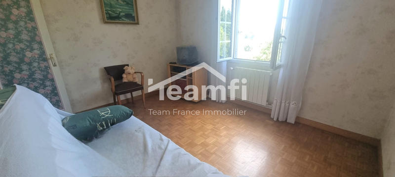 Maison - 143 m² - 7 pièces