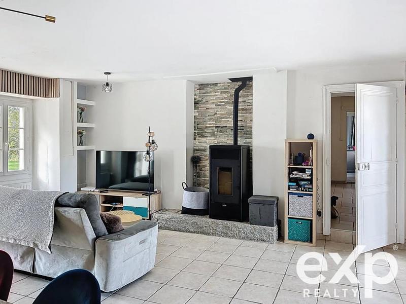 Maison - 209 m² - 9 pièces