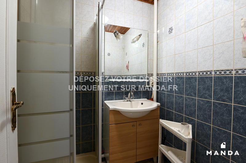 Chambre - 10 m² - 5 pièces