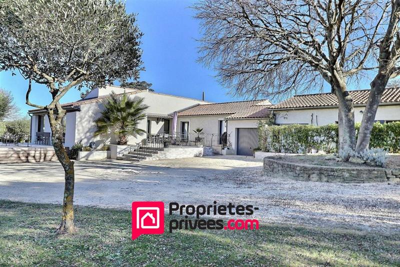 Villa - 222 m² - 10 pièces